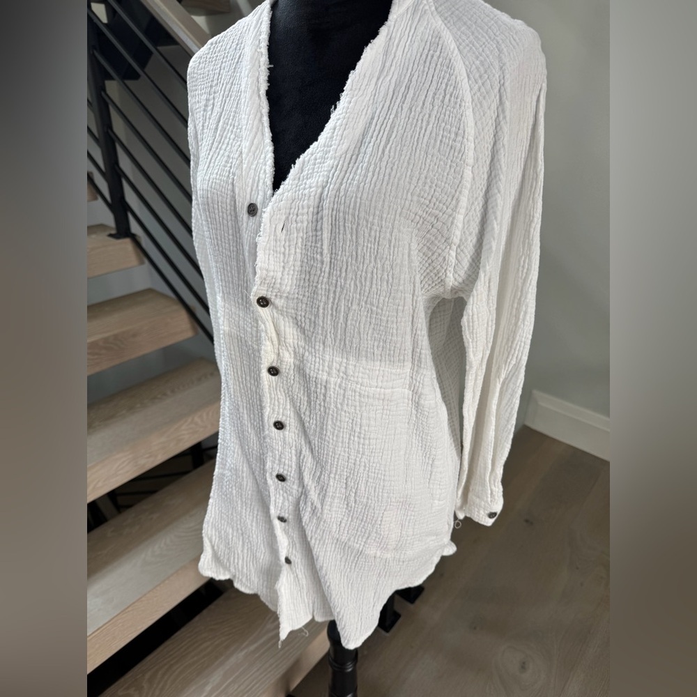 White Button-Up Shirt size S - Picture 3 of 5